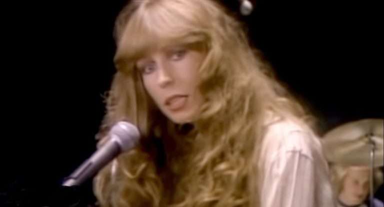 Juice Newton's "Angel of the Morning" (Official Music Video and Lyrics)