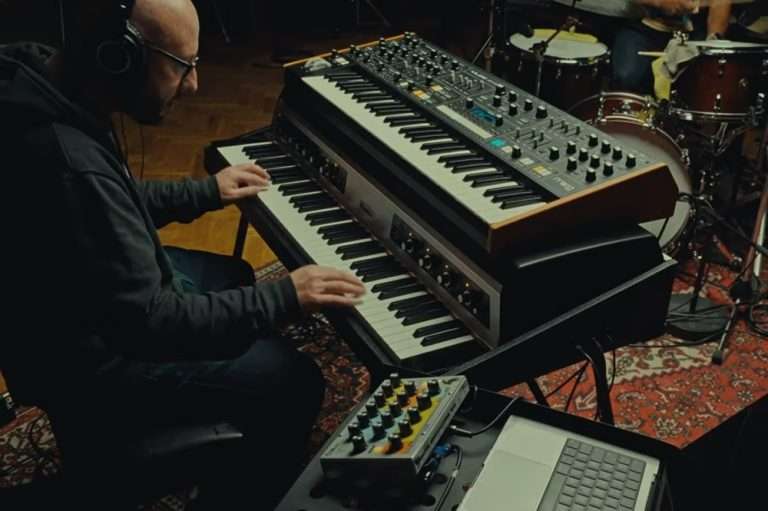 Rhodes Midi Mk8 768x511