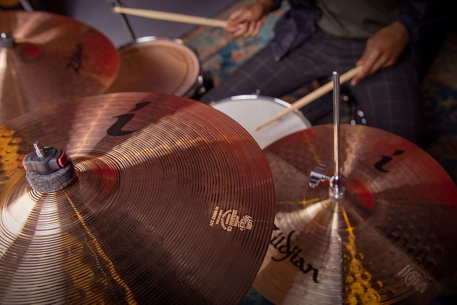 1748626628_14-Inch-I-Series-Crash-Cymbal-by-Zildjian.jpg 14-Inch I Series Crash Cymbal by Zildjian