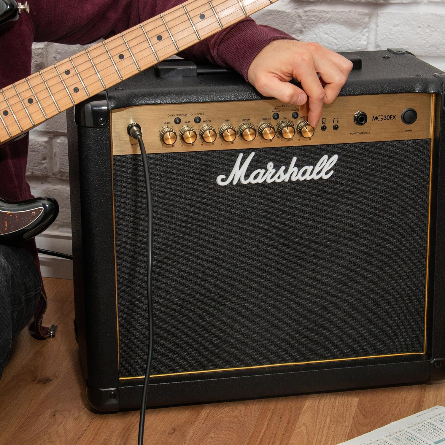 Marshall-MG30GFX-U-Guitar-Combo-Amplifier-Black-with-3.5mm-Jack.jpg Marshall® MG30GFX-U Guitar Combo Amplifier Black with 3.5mm Jack