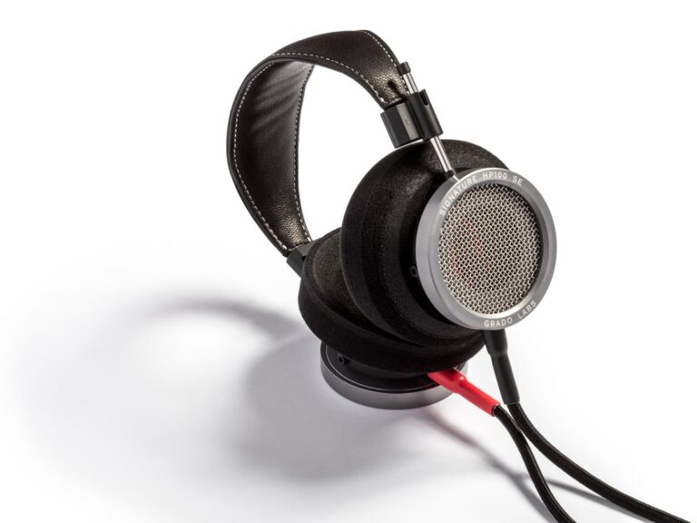 grado signature hp100 se hero credit press@2000x1500 1068x801.jpg